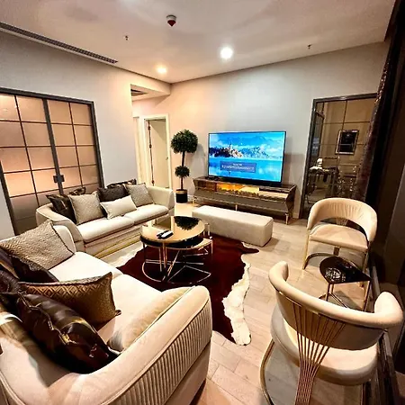 Skyland + 42 Apartment