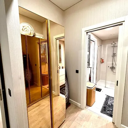 Skyland + 42 Apartment